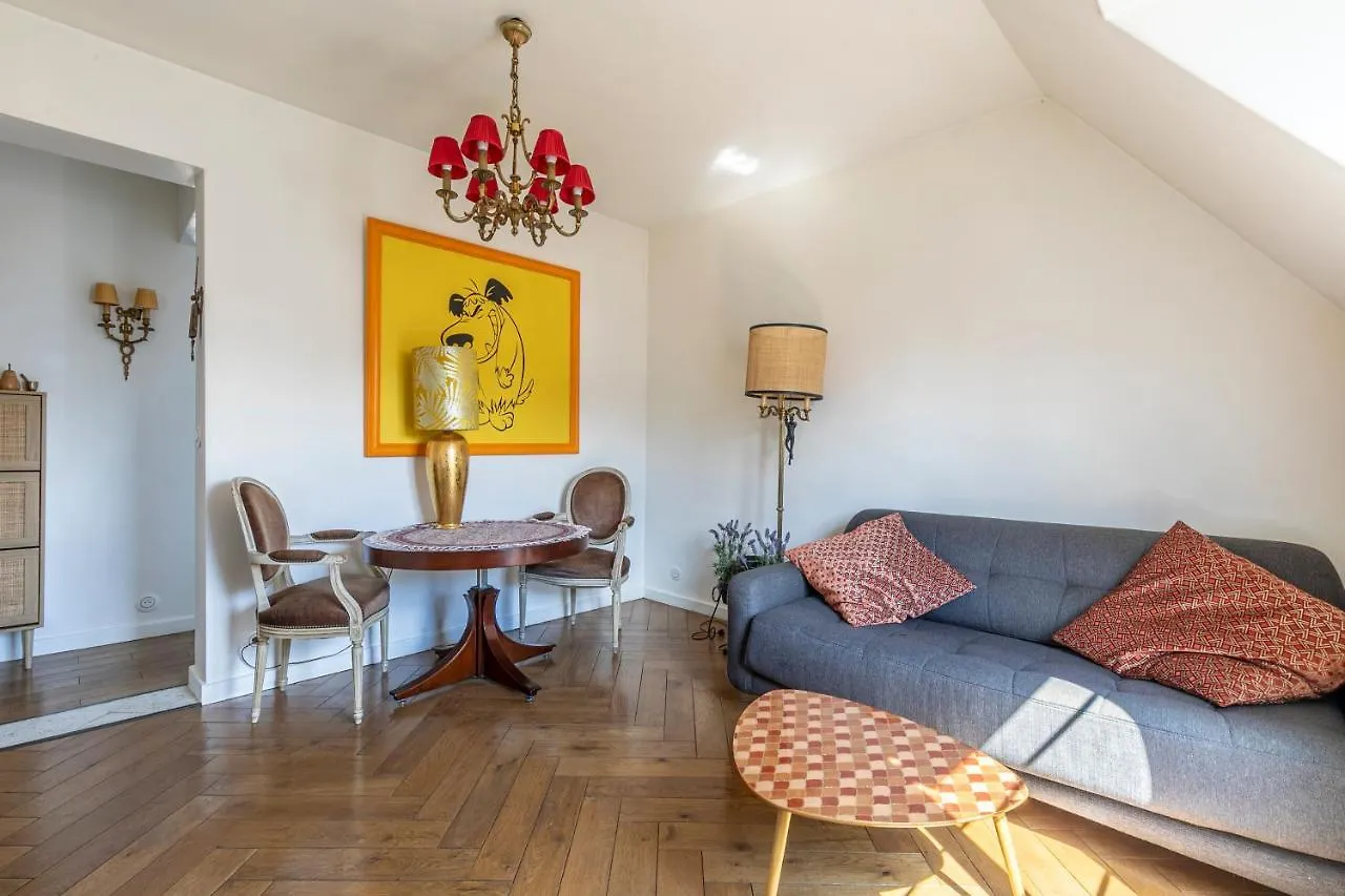 Centre Dernier Etage Vue Ascenseur Διαμέρισμα