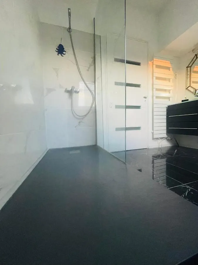 Centre Dernier Etage Vue Ascenseur Διαμέρισμα *